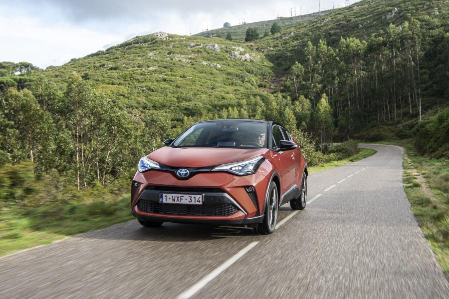  Toyota C-HR Hybrid 2019 года  (WW) (фото 82 из 174)